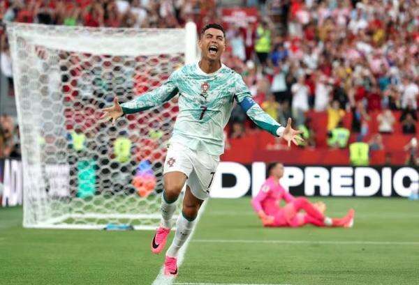 Portugal Lolos ke 16 Besar Usai Singkirkan Kroasia, Ronaldo Cetak Rekor Baru Portugal Lolos ke 16 Besar Usai Singkirkan Kroasia, Ronaldo Cetak Rekor Baru