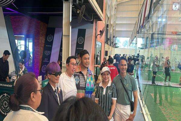 Serunya Fashion Padel Nusantara WBI, Ivan Gunawan hingga Wulan Guritno Turut Hadir Serunya Fashion Padel Nusantara WBI, Ivan Gunawan hingga Wulan Guritno Turut Hadir