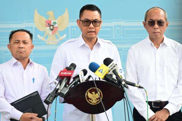 Dirut PLN Sebut Kondisi Kelistrikan Jawa Membaik, Pemadaman Bergilir Ditekan Dirut PLN Sebut Kondisi Kelistrikan Jawa Membaik, Pemadaman Bergilir Ditekan