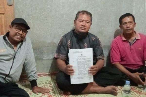 Densus 88 Tangkap Pemuda di Solo Diduga terkait Terorisme, Keluarga Minta Penjelasan Densus 88 Tangkap Pemuda di Solo Diduga terkait Terorisme, Keluarga Minta Penjelasan