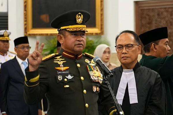 Prabowo Lantik Jenderal Maruli Simanjuntak Jadi Wakil Panglima TNI Prabowo Lantik Jenderal Maruli Simanjuntak Jadi Wakil Panglima TNI