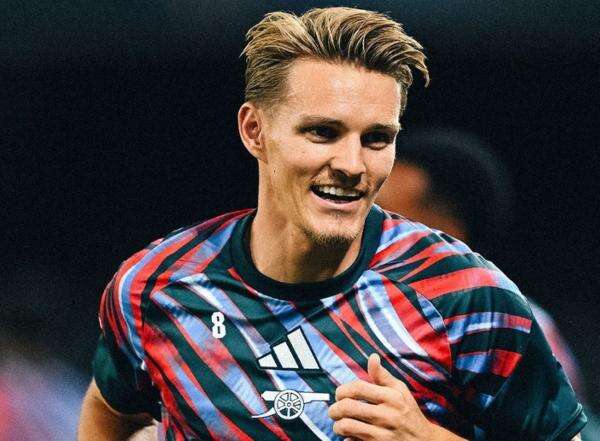 Taktik Jitu Mikel Arteta: Peran Baru Martin Odegaard Bawa Arsenal Menekuk Napoli di Liga Champions 2026-2027 Taktik Jitu Mikel Arteta: Peran Baru Martin Odegaard Bawa Arsenal Menekuk Napoli di Liga Champions 2026-2027