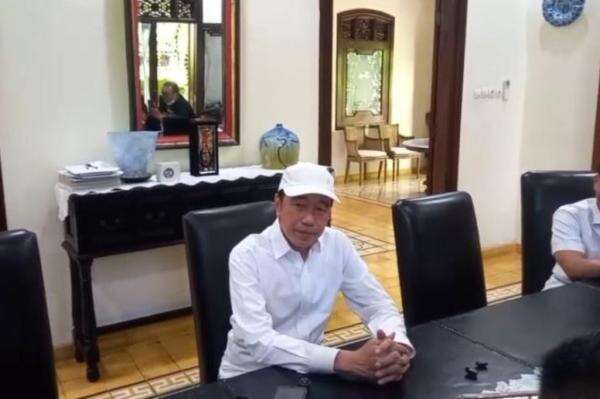 Kata Jokowi soal Gibran Duduk Tak Sejajar dengan Prabowo saat Sidang Kabinet Kata Jokowi soal Gibran Duduk Tak Sejajar dengan Prabowo saat Sidang Kabinet