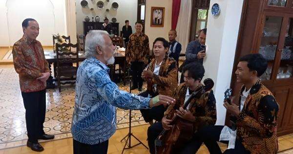 Xanana Gusmao Kunjungi Rumah Jokowi, Semringah Nyanyi Lagu Bengawan Solo Xanana Gusmao Kunjungi Rumah Jokowi, Semringah Nyanyi Lagu Bengawan Solo