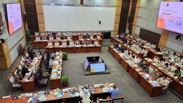Kemenhaj Usul Biaya Haji 2027 Sebesar Rp107,3 Juta, Jemaah Bayar Rp42,9 Juta Kemenhaj Usul Biaya Haji 2027 Sebesar Rp107,3 Juta, Jemaah Bayar Rp42,9 Juta