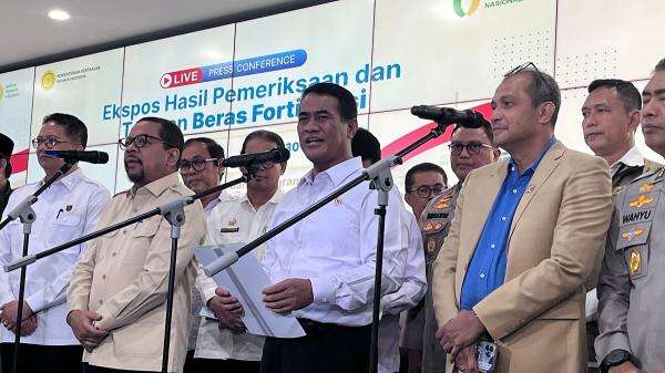 25 Merek Beras Fortifikasi Bermasalah Ditarik, Mentan: Cabut Izin, Proses Hukum 25 Merek Beras Fortifikasi Bermasalah Ditarik, Mentan: Cabut Izin, Proses Hukum