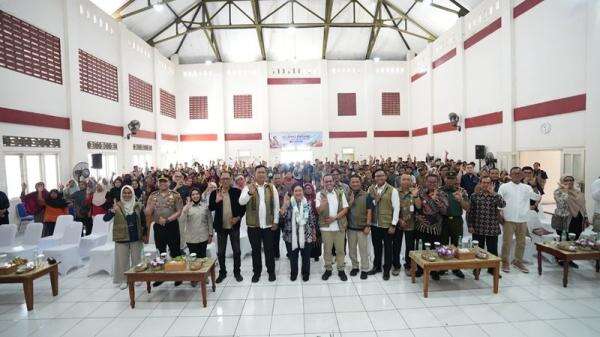BULOG dan DPR RI Pastikan Bantuan Pangan Beras Tahap III Berlanjut hingga Akhir 2026 BULOG dan DPR RI Pastikan Bantuan Pangan Beras Tahap III Berlanjut hingga Akhir 2026