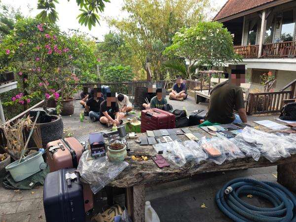 Imigrasi Ngurah Rai Tangkap 17 WNA Malaysia dan Singapura yang Diduga Jalankan Bisnis Pinjol Ilegal di Bali Imigrasi Ngurah Rai Tangkap 17 WNA Malaysia dan Singapura yang Diduga Jalankan Bisnis Pinjol Ilegal di Bali
