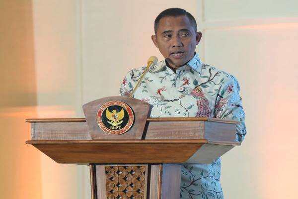 Hanung Bramantyo Maafkan Oknum Militer yang Aniaya Karyawannya Hanung Bramantyo Maafkan Oknum Militer yang Aniaya Karyawannya
