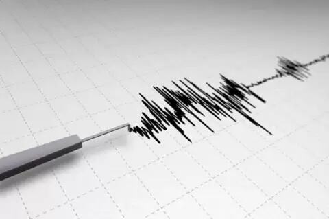Gempa M4,9 Guncang Tambolaka NTT, Getaran Terasa hingga NTB | News+ on ...