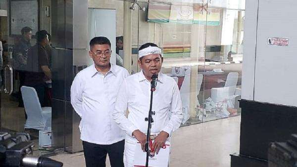 Dedi Mulyadi Lobi Wali Kota Depok Terpilih, Minta Kontrak Sandi di Damkar Diperpanjang Dedi Mulyadi Lobi Wali Kota Depok Terpilih, Minta Kontrak Sandi di Damkar Diperpanjang