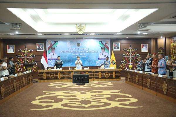 Gubernur Agustiar Sabran Ultimatum Perusahaan di Kalteng Agar Taat Bayar Pajak Tepat Waktu Gubernur Agustiar Sabran Ultimatum Perusahaan di Kalteng Agar Taat Bayar Pajak Tepat Waktu