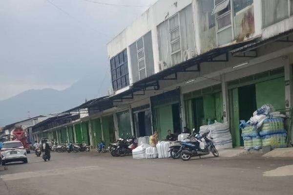 Viral! Gudang dan Lapak Pakaian Bekas Impor di Pasar Cimol Gedebage Tutup Viral! Gudang dan Lapak Pakaian Bekas Impor di Pasar Cimol Gedebage Tutup