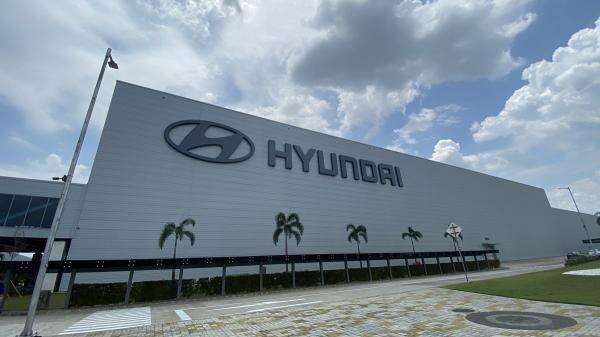 Hyundai Prediksi Penjualan Mobil 2025 Tak Sampai 1 Juta Unit Hyundai Prediksi Penjualan Mobil 2025 Tak Sampai 1 Juta Unit