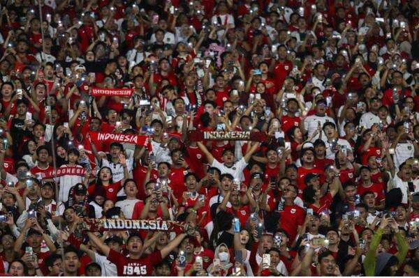 Indonesia Masuk 3 Besar Negara dengan Penggemar Sepak Bola Terbanyak di Dunia Indonesia Masuk 3 Besar Negara dengan Penggemar Sepak Bola Terbanyak di Dunia