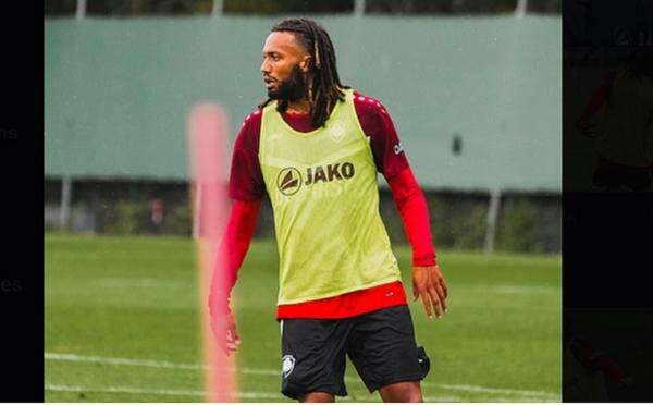 Kisah Sedih Jairo Riedewald, Jadi Pengangguran hingga Gagal Perkuat Timnas Indonesia Asuhan Patrick Kluivert Kisah Sedih Jairo Riedewald, Jadi Pengangguran hingga Gagal Perkuat Timnas Indonesia Asuhan Patrick Kluivert