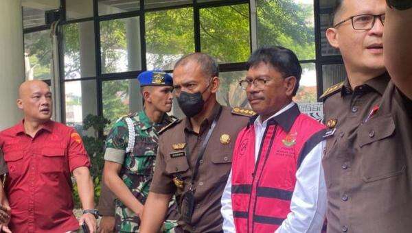 Kejari Jakpus Akan Periksa Eks Menkominfo Johnny G Plate Terkait Korupsi PDNS Kejari Jakpus Akan Periksa Eks Menkominfo Johnny G Plate Terkait Korupsi PDNS