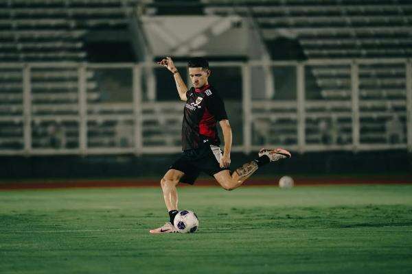 Curhat Sedih Justin Hubner soal Sulitnya Tembus Tim Utama Klub Liga Inggris