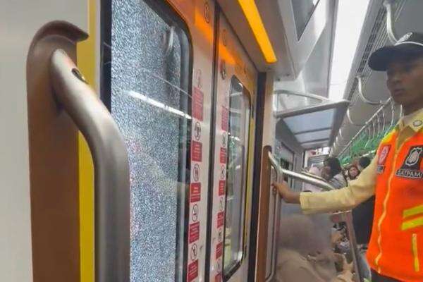 Pelempar Batu ke KRL di Bogor Ternyata Masih Bocah, Polisi Mediasi KAI dan Ortu Pelaku Pelempar Batu ke KRL di Bogor Ternyata Masih Bocah, Polisi Mediasi KAI dan Ortu Pelaku