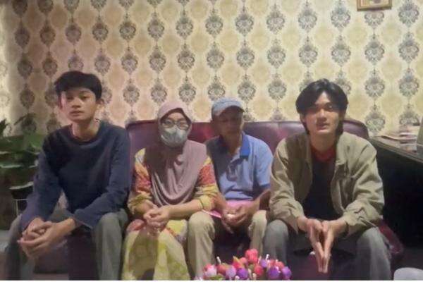 Kakak Adik Viral Tawarkan Ginjal untuk Bebaskan Ibu, Polisi Tangguhkan Penahanan SY Kakak Adik Viral Tawarkan Ginjal untuk Bebaskan Ibu, Polisi Tangguhkan Penahanan SY