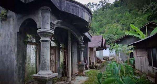 Kampung Unik di Purbalingga, Dusun Terpencilnya Menyeramkan Bak Desa Mati hanya Dihuni 2 KK Kampung Unik di Purbalingga, Dusun Terpencilnya Menyeramkan Bak Desa Mati hanya Dihuni 2 KK