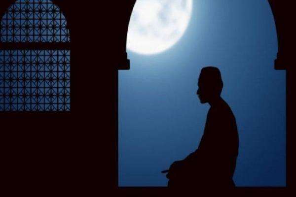 Kapan Waktu yang Tepat Mengerjakan Salat Tahajud? Cek di Sini! Kapan Waktu yang Tepat Mengerjakan Salat Tahajud? Cek di Sini!