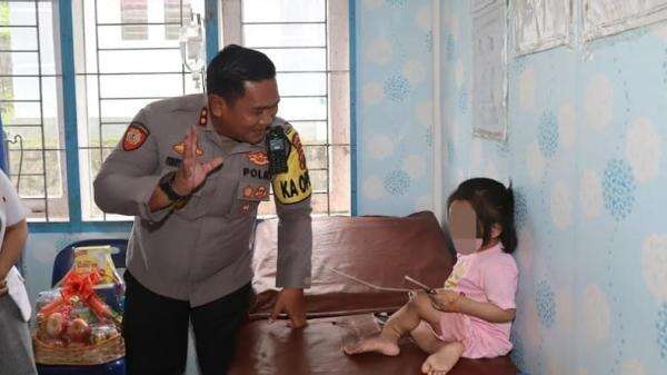 Terungkap! Ayah-Ibu dari Bocah Disiksa Keluarga di Nias Selatan Sudah Lama Cerai Terungkap! Ayah-Ibu dari Bocah Disiksa Keluarga di Nias Selatan Sudah Lama Cerai