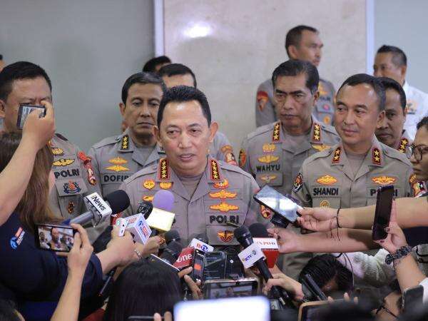Tak Ragu Berantas sampai Akar, Kapolri Siap Mundur jika Terbukti Terlibat Judi Online Tak Ragu Berantas sampai Akar, Kapolri Siap Mundur jika Terbukti Terlibat Judi Online 