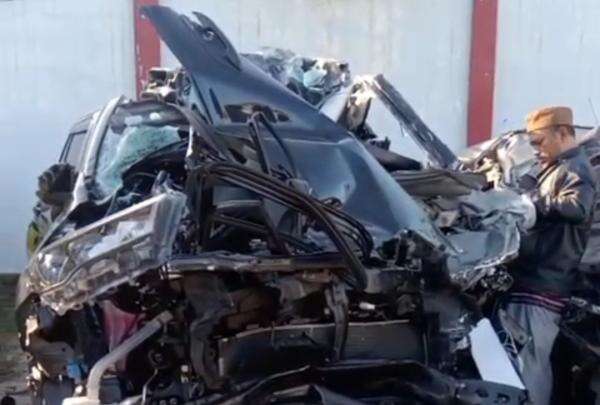 Kecelakaan Maut di Tol Pasuruan-Probolinggo, Ketua PCNU Pamekasan dan Istri Meninggal Dunia Kecelakaan Maut di Tol Pasuruan-Probolinggo, Ketua PCNU Pamekasan dan Istri Meninggal Dunia