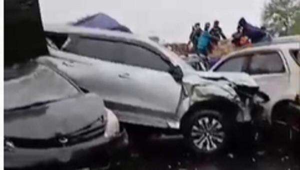Korban Kecelakaan Beruntun di Tol Cipularang Bertambah Jadi 29 Orang, Begini Kondisinya Korban Kecelakaan Beruntun di Tol Cipularang Bertambah Jadi 29 Orang, Begini Kondisinya 