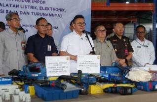 Terindikasi Ilegal, Kemendag Sita Produk Impor dari China Senilai Rp18,85 Miliar