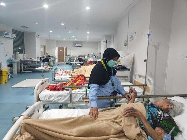 99 Jemaah Haji Terserang Pneumonia, Kemenkes Ingatkan Pentingnya Pencegahan dan Penanganan Cepat 99 Jemaah Haji Terserang Pneumonia, Kemenkes Ingatkan Pentingnya Pencegahan dan Penanganan Cepat
