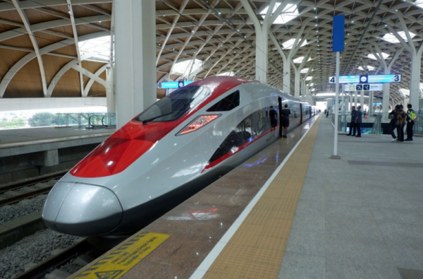 Bom Waktu Utang Proyek Kereta Cepat Whoosh Bom Waktu Utang Proyek Kereta Cepat Whoosh