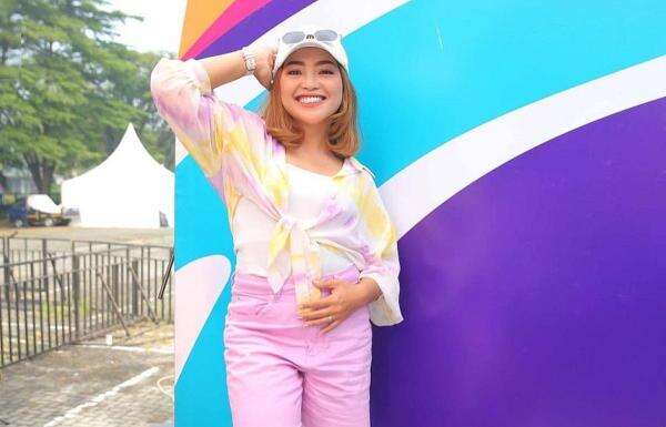 Kocak, Cerita Mpok Alpa Kewalahan saat Bayi Kembarnya Berebut ASI