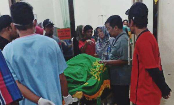 Tragedi Pohon Tumbang di Bangkalan, Siswi SD Tewas usai Dirawat di RS Tragedi Pohon Tumbang di Bangkalan, Siswi SD Tewas usai Dirawat di RS