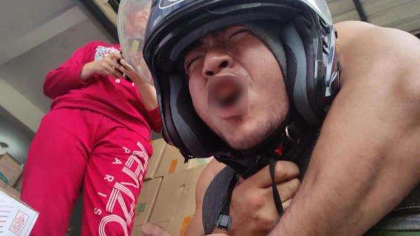 Kurir Paket COD Korban Panganiayaan Laporkan Pembeli ke Polisi Kurir Paket COD Korban Panganiayaan Laporkan Pembeli ke Polisi