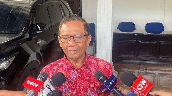 Respons Mahfud MD soal Hasto Tersangka KPK: Biar Dipertanggungjawabkan Secara Hukum