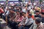 Momen Anies-Ahok Bercengkrama Akrab di Balai Kota Jakarta Momen Anies-Ahok Bercengkrama Akrab di Balai Kota Jakarta