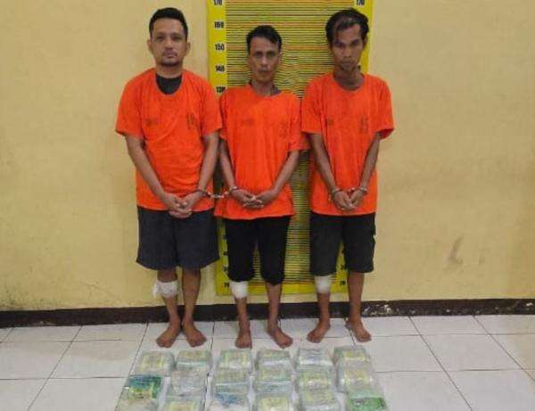 Polisi Bongkar Gudang Narkoba di Medan, Sita 26 Kg Sabu dan 40 Ribu Pil Ekstasi Polisi Bongkar Gudang Narkoba di Medan, Sita 26 Kg Sabu dan 40 Ribu Pil Ekstasi