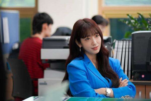 Park Shin Hye Comeback Akting Lewat Drama Komedi Miss Undercover Boss Park Shin Hye Comeback Akting Lewat Drama Komedi Miss Undercover Boss