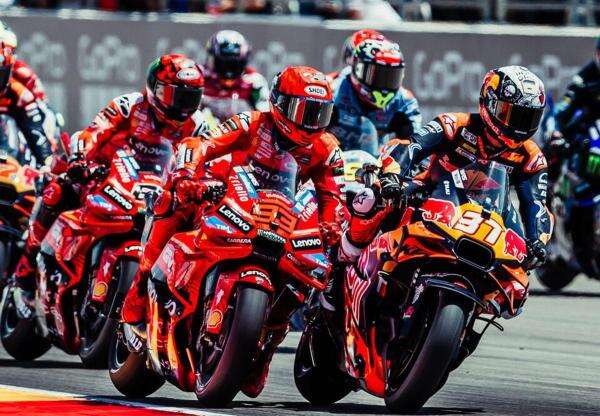 Pengamat MotoGP Khawatir Valentino Rossi Manfaatkan Pedro Acosta untuk Hancurkan Marc Marquez