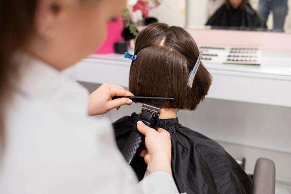 Penyebab dan Sejarah Panjang Gaya Rambut Bob yang Kembali Viral dan Hits di 2025