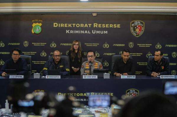 Polda Metro Jaya Sangkal Isu Geledah Rumah Jampidsus Febrie Adriansyah Polda Metro Jaya Sangkal Isu Geledah Rumah Jampidsus Febrie Adriansyah