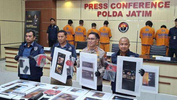 Miris! Mahasiswa di Surabaya Jadi Admin Grup WA Gay