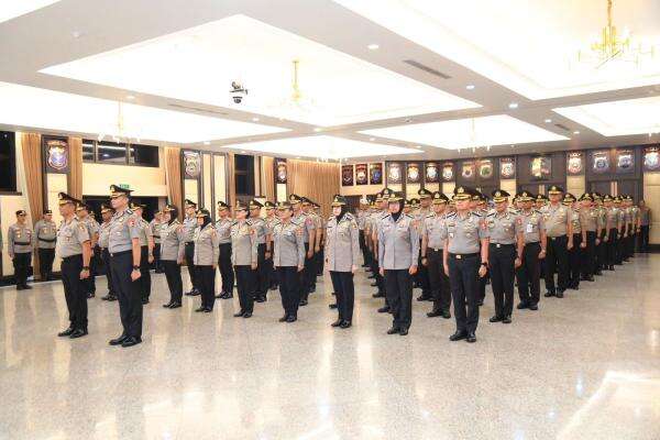 Polri Gelar Korps Rapor Kenaikan Pangkat: Tiga Pati Jadi Irjen dan 87 Naik Kombes