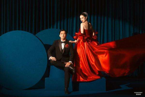 5 Potret Prewedding Billy Syahputra dan Vika Kolesnaya: Glamor, Intim, dan Penuh Cinta! 5 Potret Prewedding Billy Syahputra dan Vika Kolesnaya: Glamor, Intim, dan Penuh Cinta!