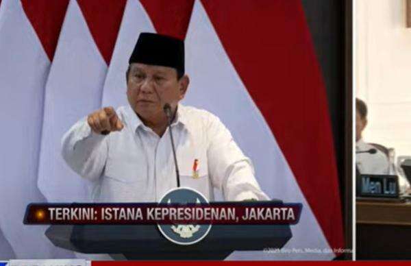Atasi Karhutla, Prabowo: Ada Titik Api Segera Dipadamkan Atasi Karhutla, Prabowo: Ada Titik Api Segera Dipadamkan