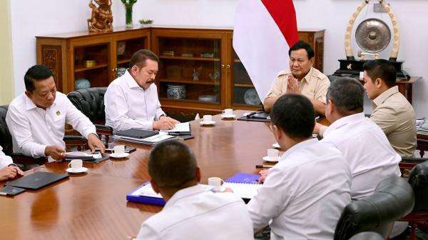 Prabowo Panggil Jaksa Agung hingga Kepala PPATK, Bahas Korupsi dan Perizinan Ilegal Prabowo Panggil Jaksa Agung hingga Kepala PPATK, Bahas Korupsi dan Perizinan Ilegal
