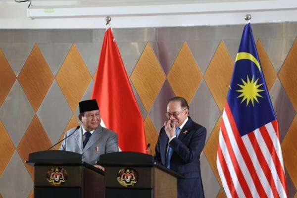 Bahas Masalah Tenaga Kerja dengan PM Malaysia Anwar Ibrahim, Prabowo: Kita Sepakat untuk Tertibkan Bahas Masalah Tenaga Kerja dengan PM Malaysia Anwar Ibrahim, Prabowo: Kita Sepakat untuk Tertibkan