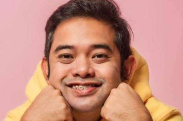 Profil dan Biodata Ryan Adriandhy: dari Komika ke Sutradara Film Jumbo Profil dan Biodata Ryan Adriandhy: dari Komika ke Sutradara Film Jumbo